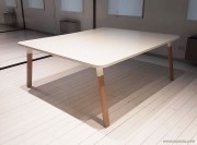Table de réunion Atreo Wood pieds avec inserts bois massif