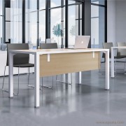 Table avec voile de fond In Quarto