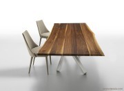 Table Pechino Noyer massif volontairement irrégulière