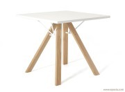 Table carrée Lab pieds bois