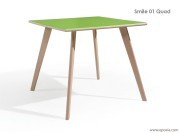 Table carrée en bois Smile