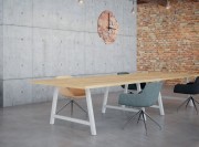 Table de réunion Cohésion, plateau chêne et pieds blancs
