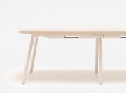 Détail goulotte électrique de série, sous la table Echo