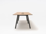Table de réunion Echo forme rectangle, placage bois, chant aile d'avion