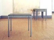 Table polyvalente carrée empilable Clip