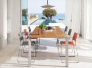 Table de réunion design Akashi, plateau placage bois, structure aluminium laqué