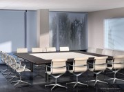 Table de réunion carrée EMG bois avec insert central cuir