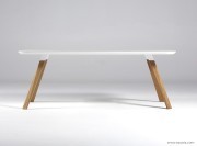 Table scandinave pieds bois Oblique