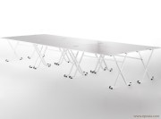 Tables Folio attachées blanches