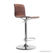 Tabouret de bar en bois, pivotant et réglable en hauteur Bebo