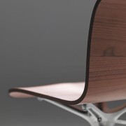 Détail tabouret de bar en bois Bebo