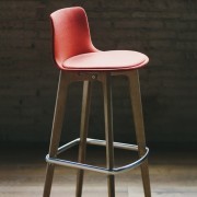 Tabouret de bar Lottus Wood, assise tissu rouge