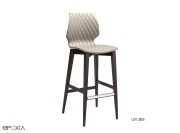 Tabouret Uni 386, pieds bois et coque en polypropylène