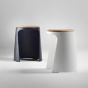 Tabourets noir et blanc avec assise bois Handy