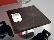 Table de réunion carrée collection Titano cuir