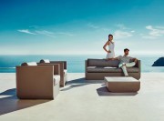 Fauteuil et canapés ULM par Vondom, coloris taupe