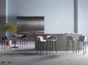 Tabouret de bar tapissé Xoko, coque en polyuréthane injecté tapissée tissu ou cuir